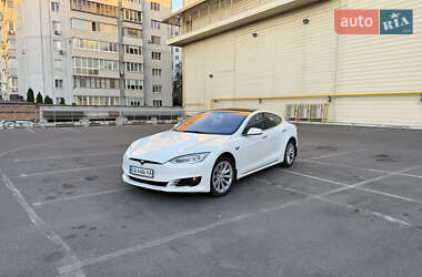 Ліфтбек Tesla Model S 2017 в 