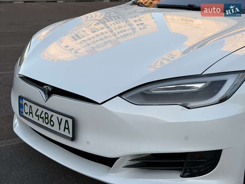 Ліфтбек Tesla Model S 2017 в Черкасах