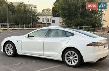 Ліфтбек Tesla Model S 2017 в 