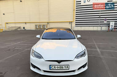 Ліфтбек Tesla Model S 2017 в 