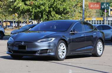 Ліфтбек Tesla Model S 2018 в 