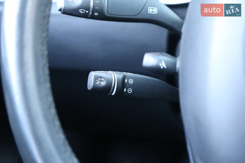 Ліфтбек Tesla Model S 2018 в Києві