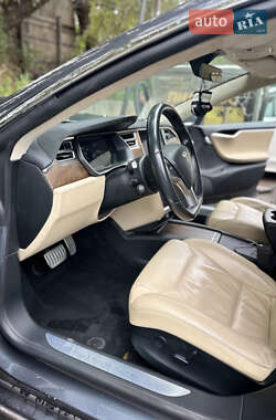 Ліфтбек Tesla Model S 2017 в 