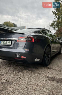 Ліфтбек Tesla Model S 2017 в 