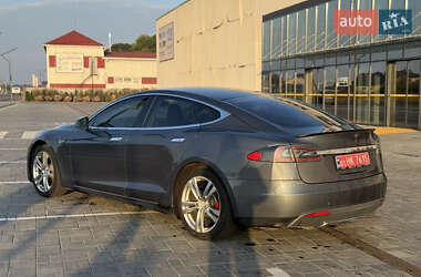 Лифтбек Tesla Model S 2014 в 