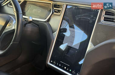 Лифтбек Tesla Model S 2014 в 