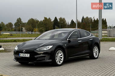 Ліфтбек Tesla Model S 2018 в Львові