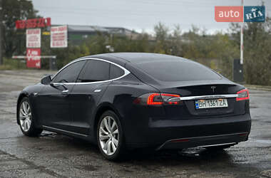 Лифтбек Tesla Model S 2014 в 