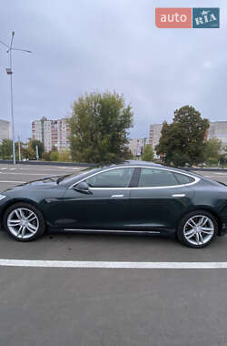 Лифтбек Tesla Model S 2014 в 