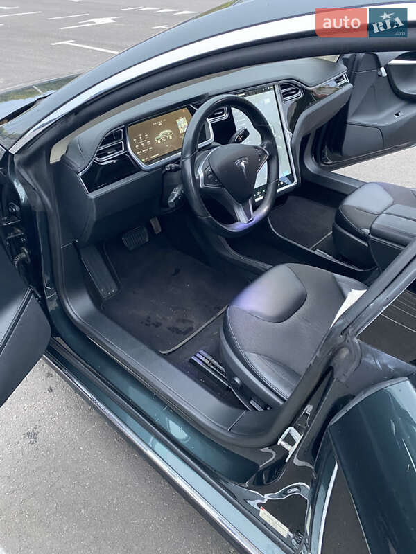 Ліфтбек Tesla Model S 2014 в Чернігові