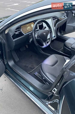 Лифтбек Tesla Model S 2014 в 