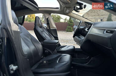 Лифтбек Tesla Model S 2014 в 