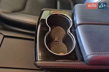 Лифтбек Tesla Model S 2015 в 