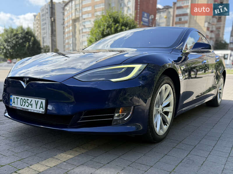 Ліфтбек Tesla Model S 2018 в Івано-Франківську