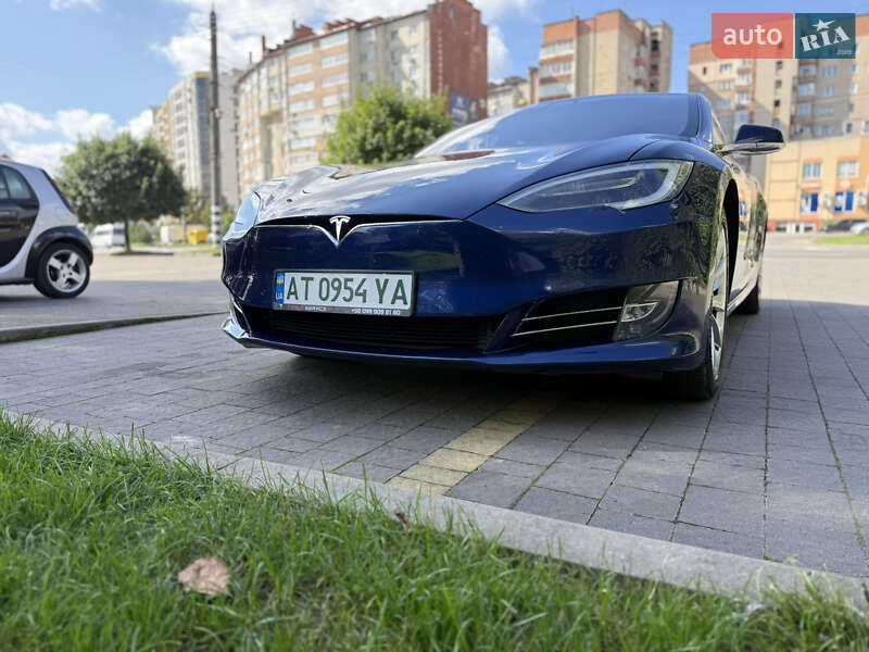 Лифтбек Tesla Model S 2018 в Ивано-Франковске