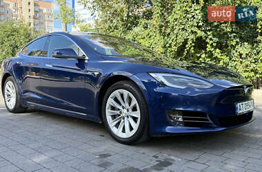Ліфтбек Tesla Model S 2018 в Івано-Франківську