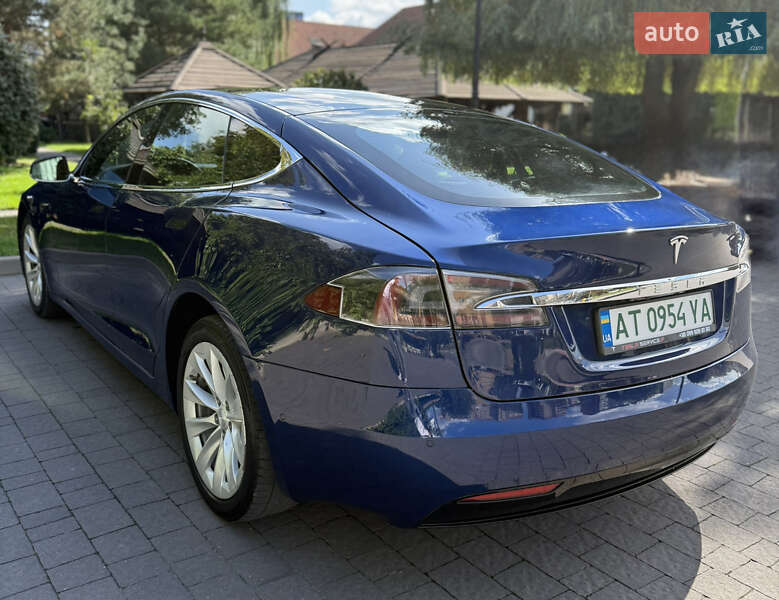 Лифтбек Tesla Model S 2018 в Ивано-Франковске
