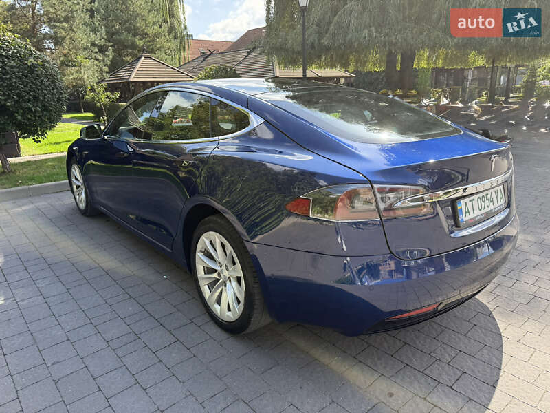 Ліфтбек Tesla Model S 2018 в Івано-Франківську