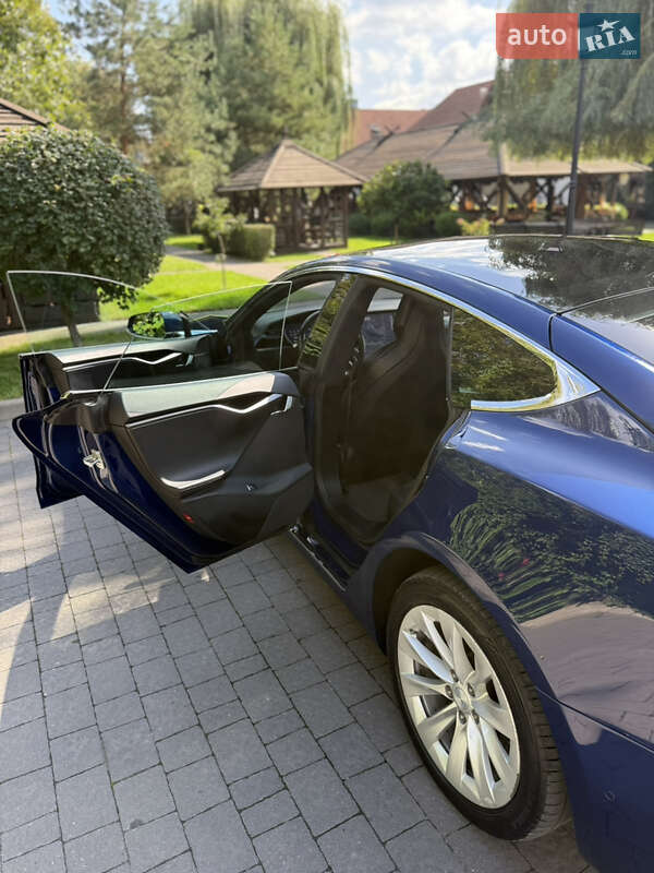 Ліфтбек Tesla Model S 2018 в Івано-Франківську