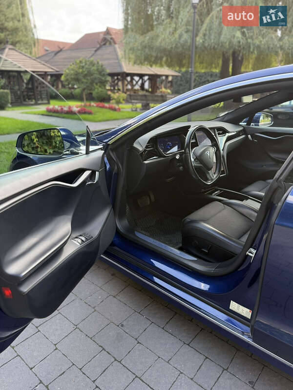Ліфтбек Tesla Model S 2018 в Івано-Франківську