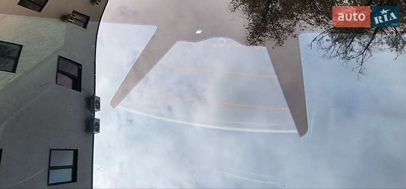 Лифтбек Tesla Model S 2017 в Хмельницком