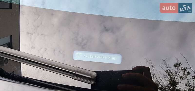 Лифтбек Tesla Model S 2017 в Хмельницком