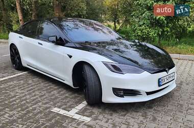 Ліфтбек Tesla Model S 2017 в 