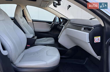 Ліфтбек Tesla Model S 2013 в  фото 14 Ліфтбек Tesla Model S 2013 в