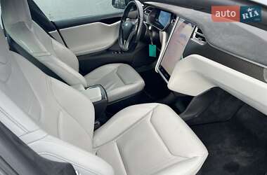 Ліфтбек Tesla Model S 2015 в Здолбуніві