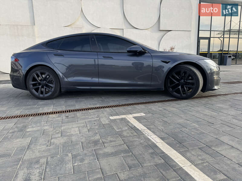 Лифтбек Tesla Model S 2021 в Луцке