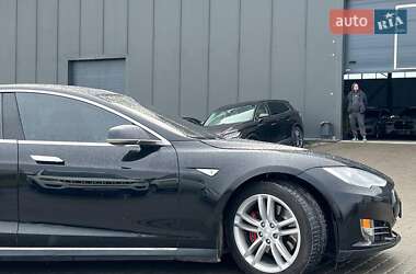 Ліфтбек Tesla Model S 2015 в 