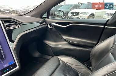 Ліфтбек Tesla Model S 2015 в 
