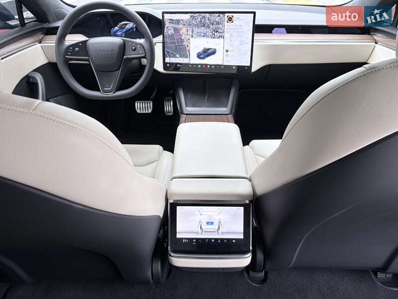 Лифтбек Tesla Model S 2022 в Киеве