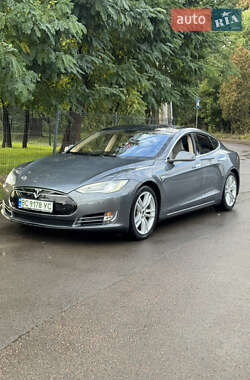 Ліфтбек Tesla Model S 2013 в Львові