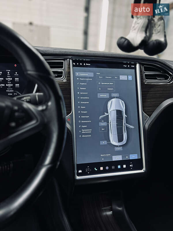 Ліфтбек Tesla Model S 2014 в Черкасах