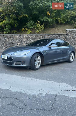 Ліфтбек Tesla Model S 2013 в 