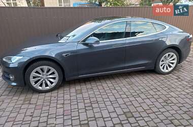 Ліфтбек Tesla Model S 2018 в 