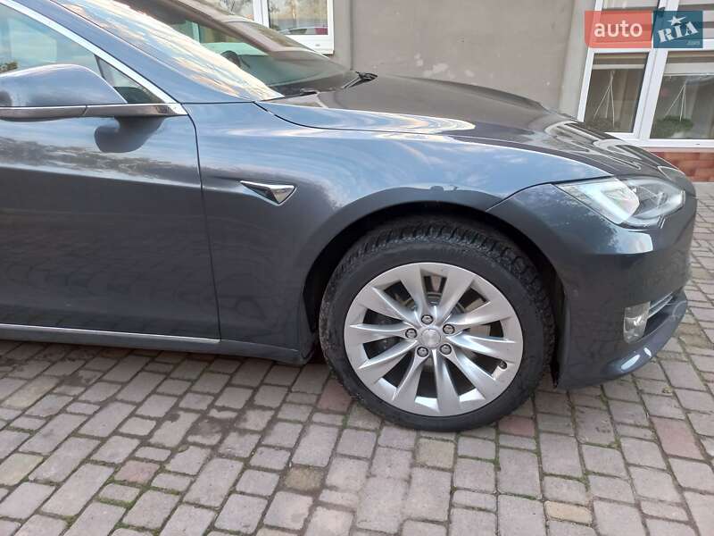 Лифтбек Tesla Model S 2018 в Шептицькому