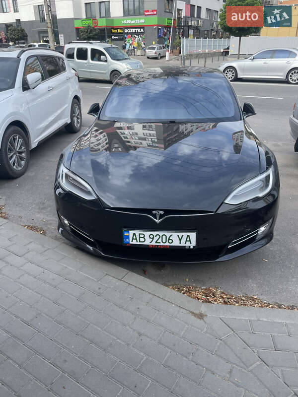 Tesla Model S 2018