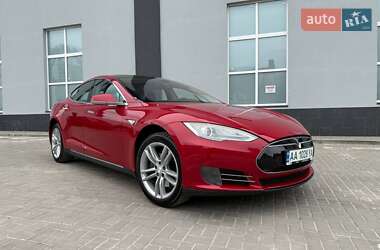 Лифтбек Tesla Model S 2013 в 
