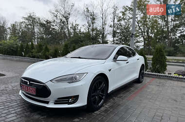 Лифтбек Tesla Model S 2016 в Виннице