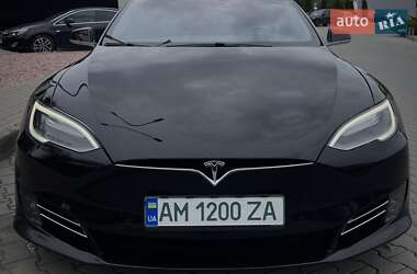 Лифтбек Tesla Model S 2016 в 