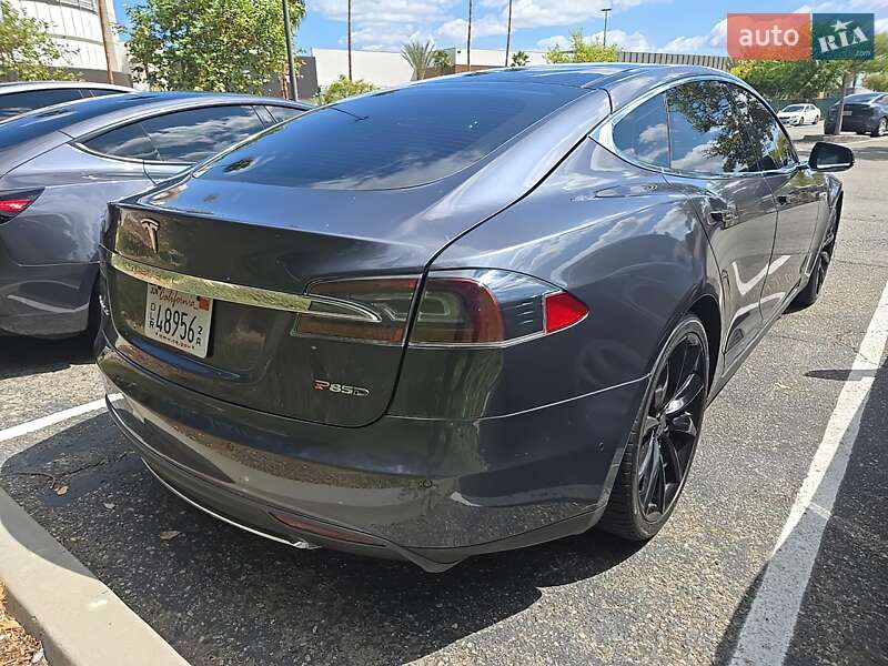 Ліфтбек Tesla Model S 2015 в Ужгороді фото 6 Ліфтбек Tesla Model S 2015 в Ужгороді