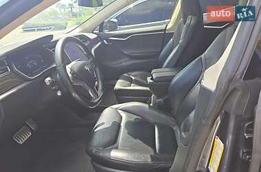 Лифтбек Tesla Model S 2015 в 