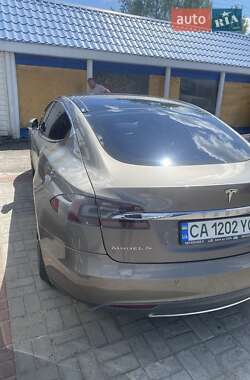 Ліфтбек Tesla Model S 2016 в 