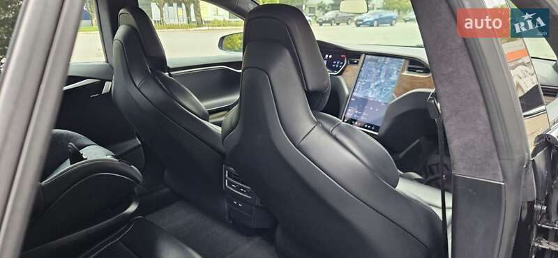 Лифтбек Tesla Model S 2017 в Желтых Водах фото 17 Лифтбек Tesla Model S 2017 в Желтых Водах