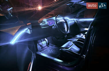 Лифтбек Tesla Model S 2019 в 