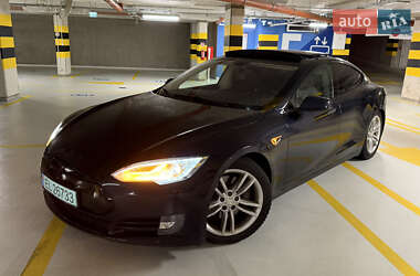 Ліфтбек Tesla Model S 2013 в 