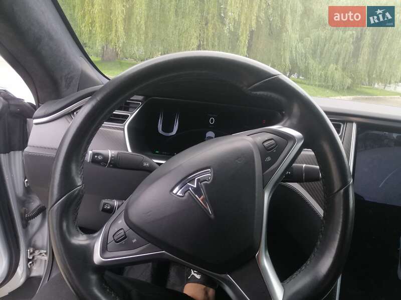Ліфтбек Tesla Model S 2018 в Івано-Франківську