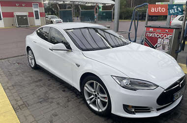 Ліфтбек Tesla Model S 2015 в 